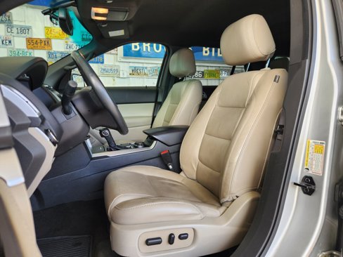 Used 2014 Ford Explorer XLT w/ Equipment Group 202A image 4
