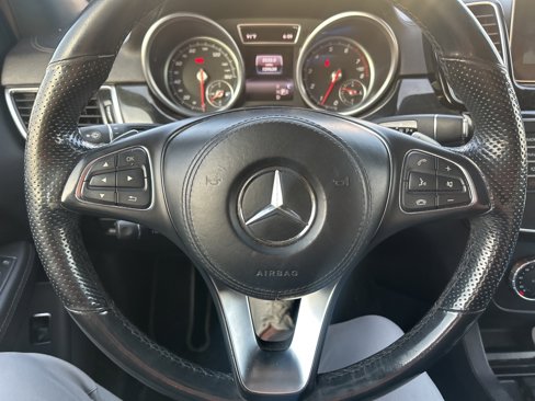 Used 2017 Mercedes-Benz GLS 450 4MATIC image 2