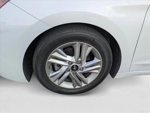 Used 2020 Hyundai Elantra SEL w/ Cargo Package (C1) image 10