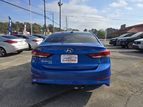 Used 2017 Hyundai Elantra SE w/ Cargo Package image 8