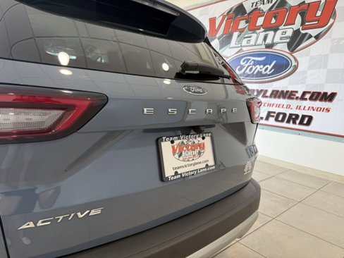 Used 2024 Ford Escape Active w/ Cold Weather Package image 8