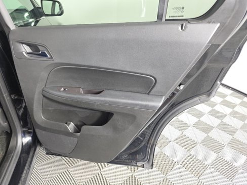 Used 2017 Chevrolet Equinox LT w/ Convenience Package image 34