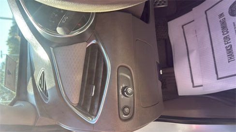 Used 2017 Chevrolet Malibu LT image 16