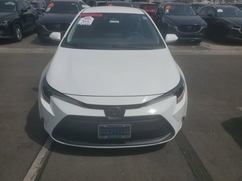 Used 2024 Toyota Corolla LE image 2