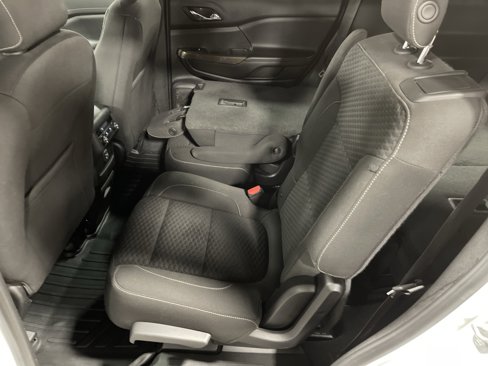 Used 2019 GMC Acadia SLE w/ Driver Alert Package I image 12