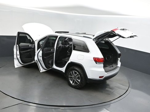 Used 2021 Jeep Grand Cherokee Limited w/ Luxury Group II image 47