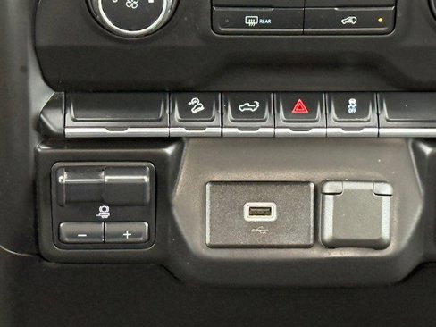 Used 2019 Chevrolet Silverado 1500 Custom Trail Boss w/ Custom Convenience Package image 22