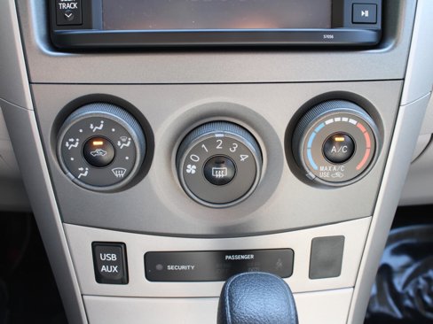 Used 2013 Toyota Corolla LE image 22