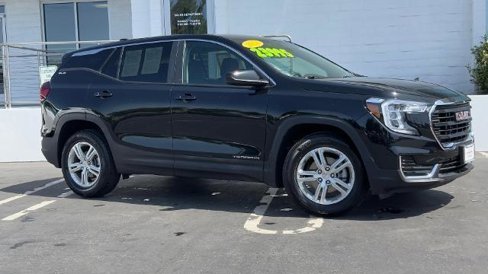 Used 2024 GMC Terrain SLE image 65