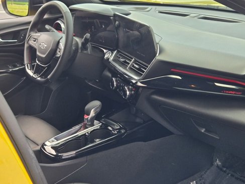 Used 2024 Chevrolet Trax RS w/ Sunroof Package image 6
