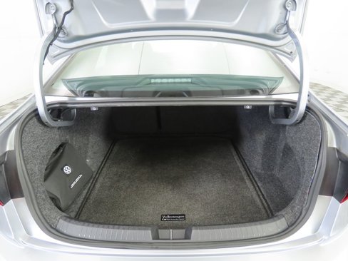 Certified 2021 Volkswagen Jetta GLI Autobahn image 28