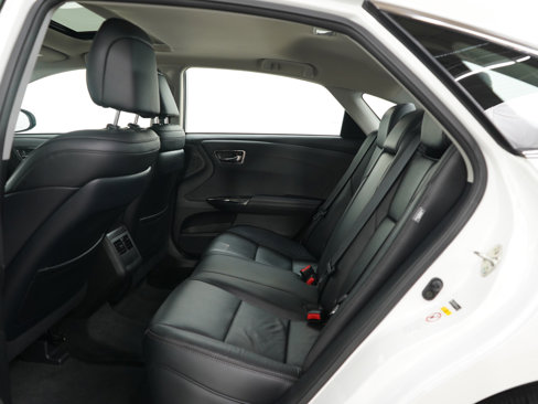 Used 2017 Toyota Avalon XLE Premium image 15