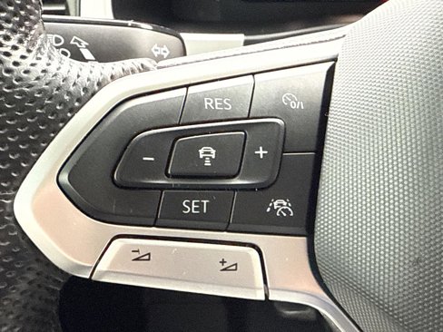 Used 2022 Volkswagen Atlas SEL Premium image 28