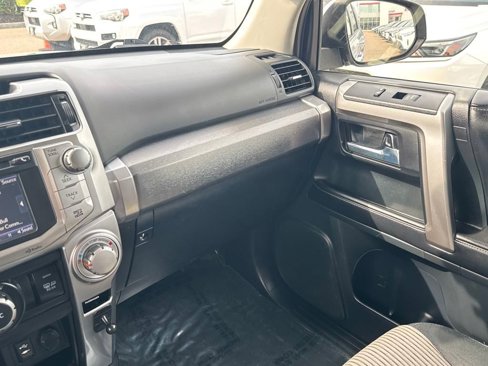 Used 2015 Toyota 4Runner SR5 image 29