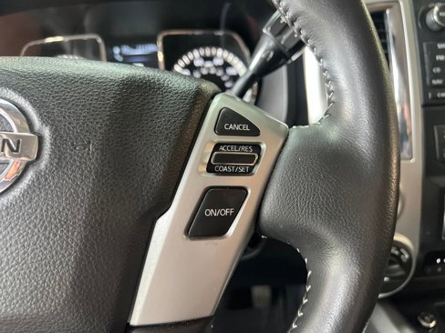 Used 2018 Nissan Titan PRO-4X image 21
