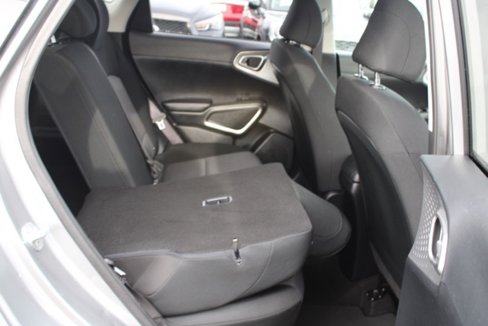 Used 2023 Kia Soul LX image 30