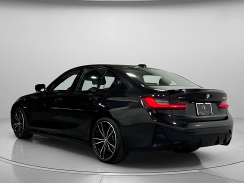 Used 2023 BMW 330i xDrive Sedan w/ M Sport Package image 3