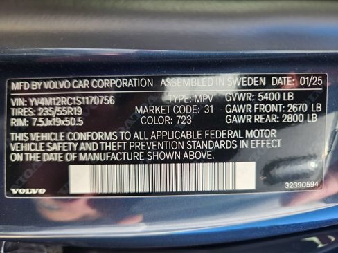 Certified 2025 Volvo XC60 B5 Plus w/ Climate Package image 25
