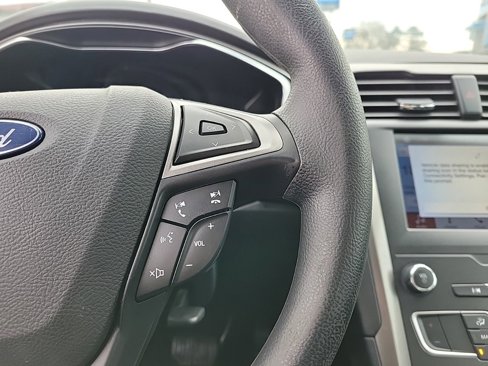 Used 2019 Ford Fusion SE image 23
