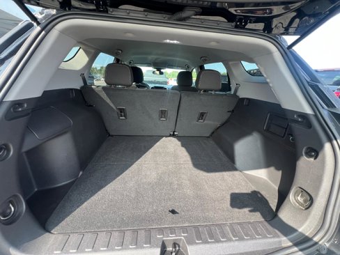 Used 2024 GMC Terrain SLE image 12