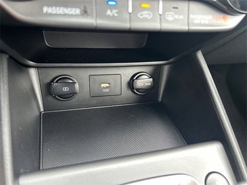 Used 2022 Hyundai Kona SEL image 16