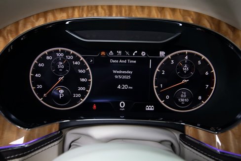 Used 2021 Bentley Flying Spur W12 image 26