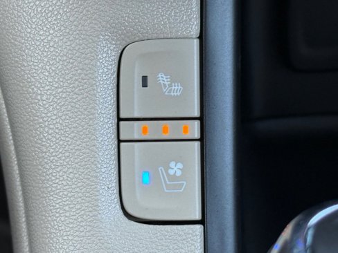Used 2019 GMC Acadia Denali image 26