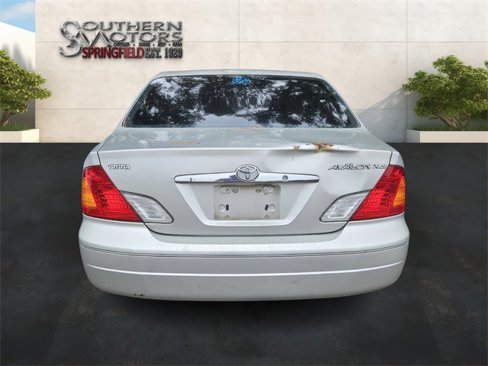 Used 2000 Toyota Avalon XLS image 8