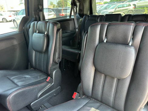 Used 2015 Dodge Grand Caravan R/T w/ Driver Convenience Group image 10