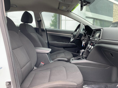 Used 2019 Hyundai Elantra SE w/ Cargo Package image 12