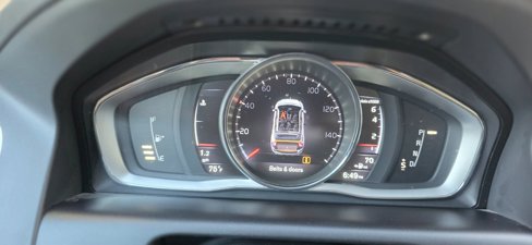 Used 2016 Volvo XC60 T5 Platinum image 18