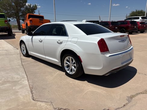 Used 2015 Chrysler 300 Limited image 7