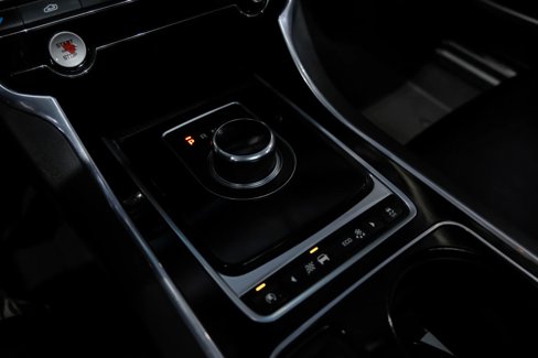 Used 2017 Jaguar XE Prestige image 22