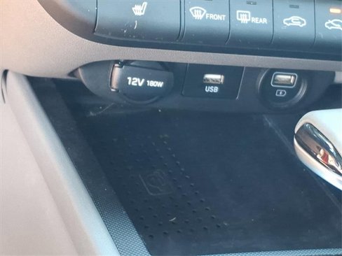 Used 2023 Hyundai Elantra SEL w/ Convenience Package image 10