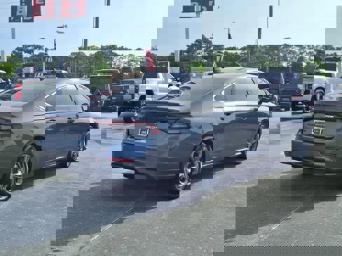 Used 2023 Honda Accord EX image 6