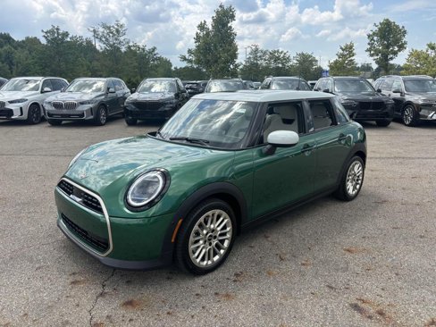 New 2025 MINI Cooper 4-Door Hardtop image 3