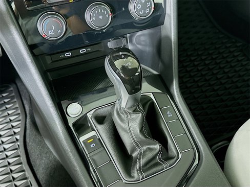New 2025 Volkswagen Taos S image 22
