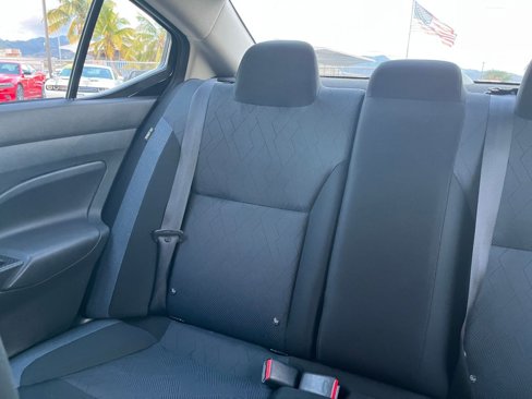Used 2023 Nissan Versa SV image 31