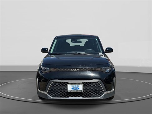 Used 2023 Kia Soul LX w/ LX Technology Package image 3
