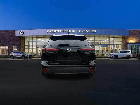 Used 2023 Toyota Highlander L image 23