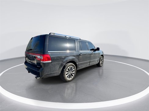 Used 2015 Lincoln Navigator L 4WD image 6