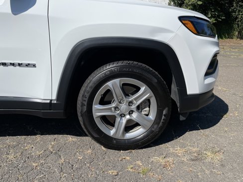 Certified 2024 Jeep Compass Latitude image 7