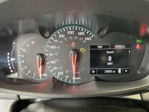 Used 2022 Chevrolet Trax LT w/ LT Convenience Package image 11