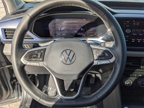 Used 2022 Volkswagen Taos SE image 30