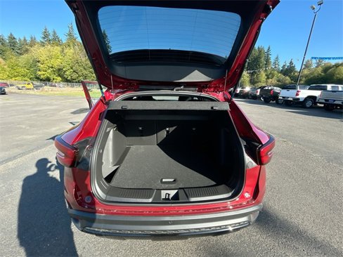 New 2025 Chevrolet Trax RS w/ Sunroof Package image 25