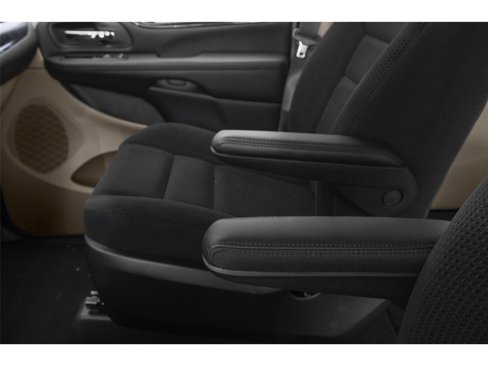 Used 2019 Dodge Grand Caravan SE image 19