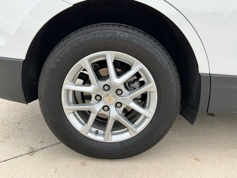 Used 2023 Chevrolet Equinox LT image 12