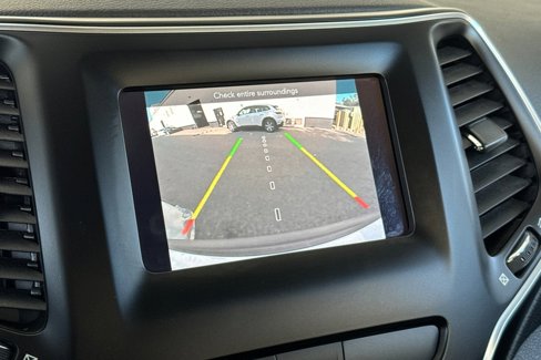 Used 2019 Jeep Cherokee Latitude w/ Popular Appearance Group image 25