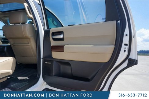 Used 2015 Toyota Sequoia Platinum image 29