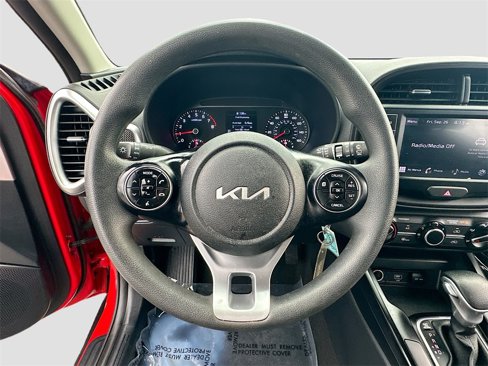Certified 2022 Kia Soul LX w/ Technology Package image 11